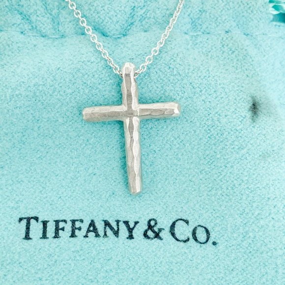 Picasso Hammered Cross Pendant 